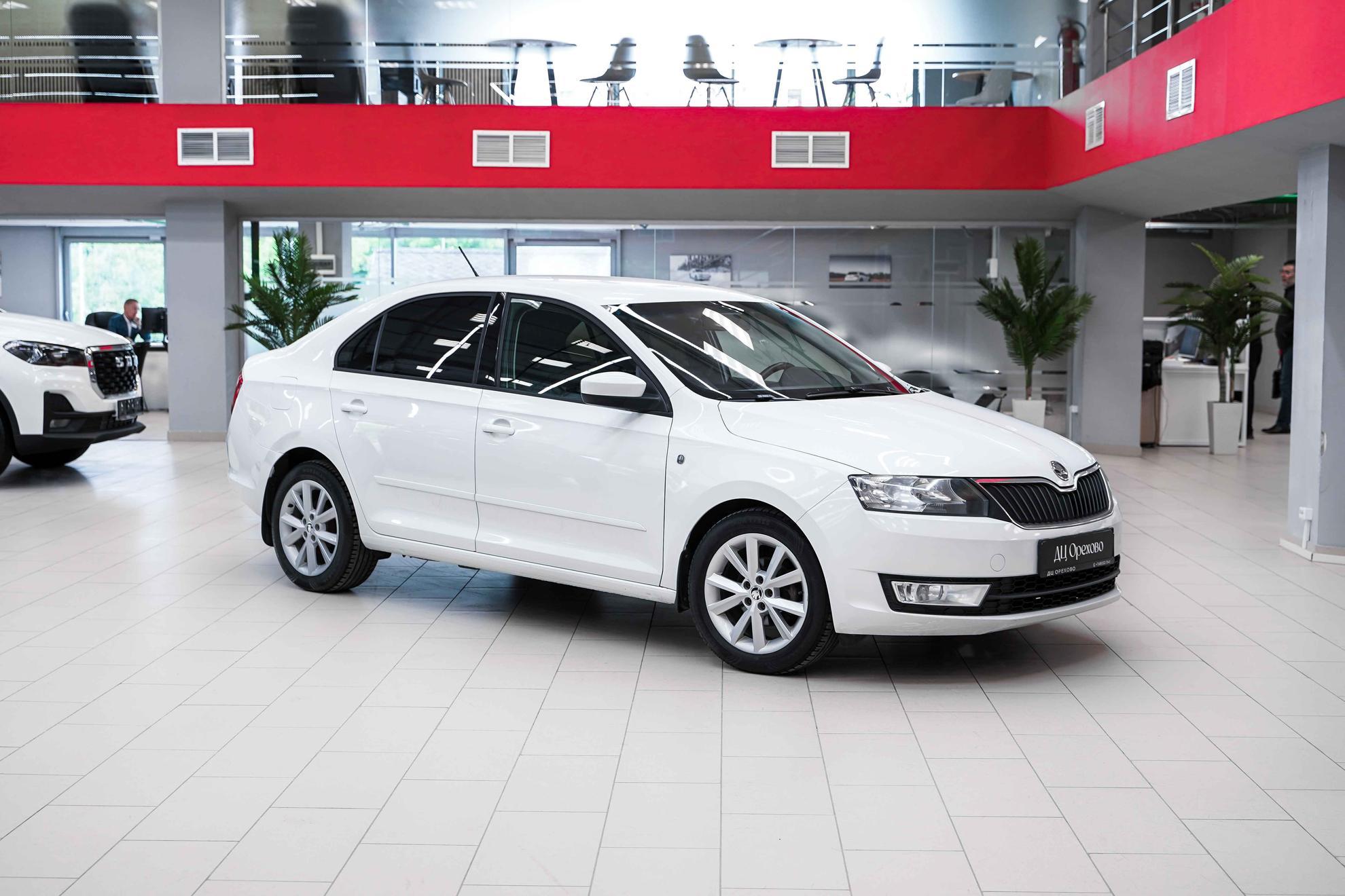 Skoda Rapid 2015, белый, ДЦ Орехово