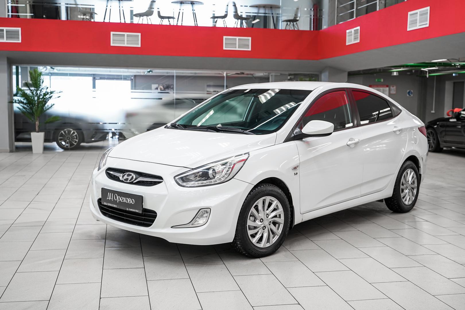 Hyundai Solaris 2014, белый, ДЦ Орехово