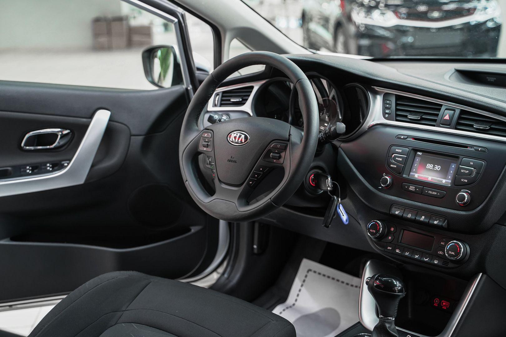 Kia Ceed 2017, серебряный, ДЦ Орехово