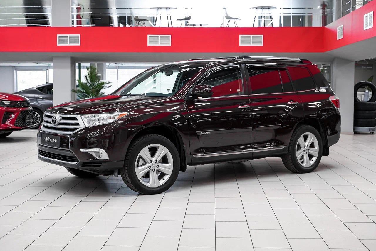 Toyota Highlander 2013, пурпурный, ДЦ Орехово
