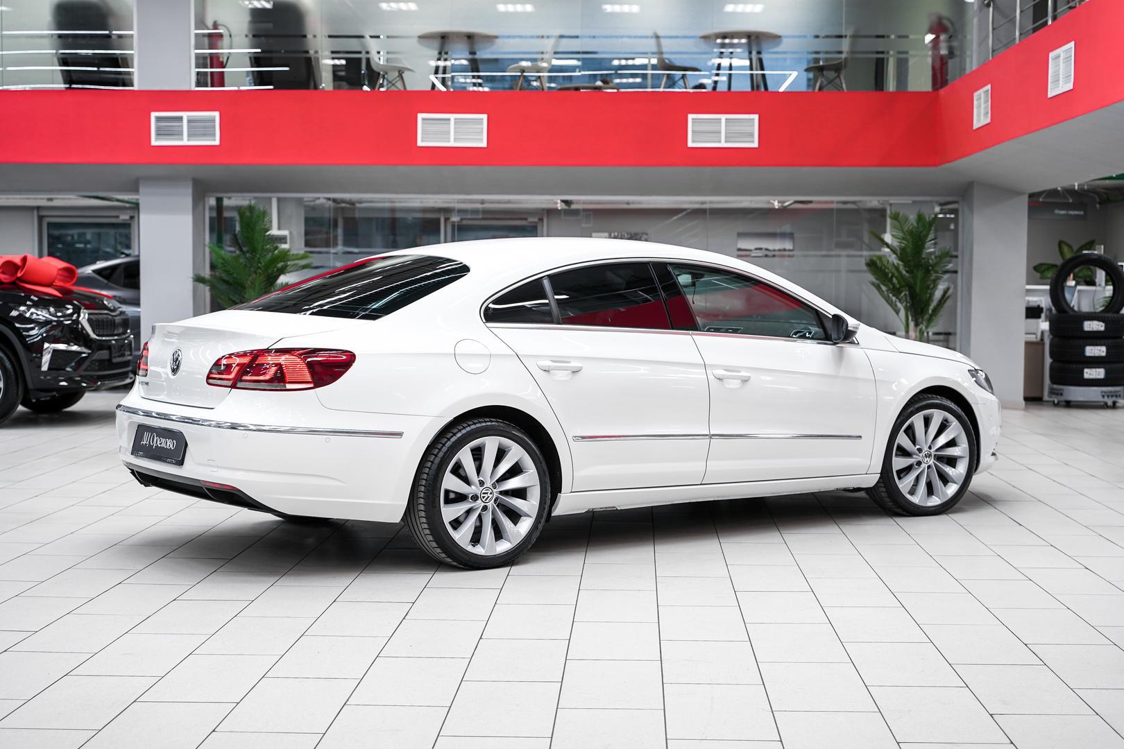 Volkswagen Passat CC 2013, белый, ДЦ Орехово