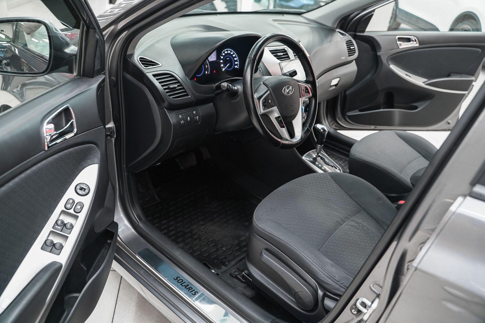 Hyundai Solaris 2011, серый, ДЦ Орехово