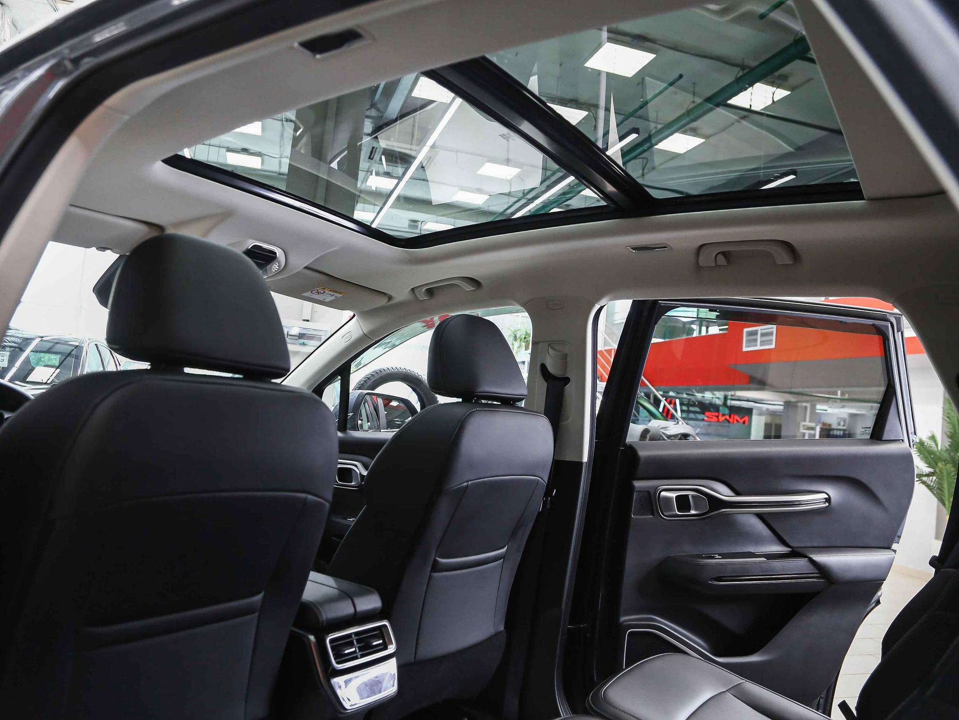 Geely Okavango 2023, серый, ДЦ Орехово
