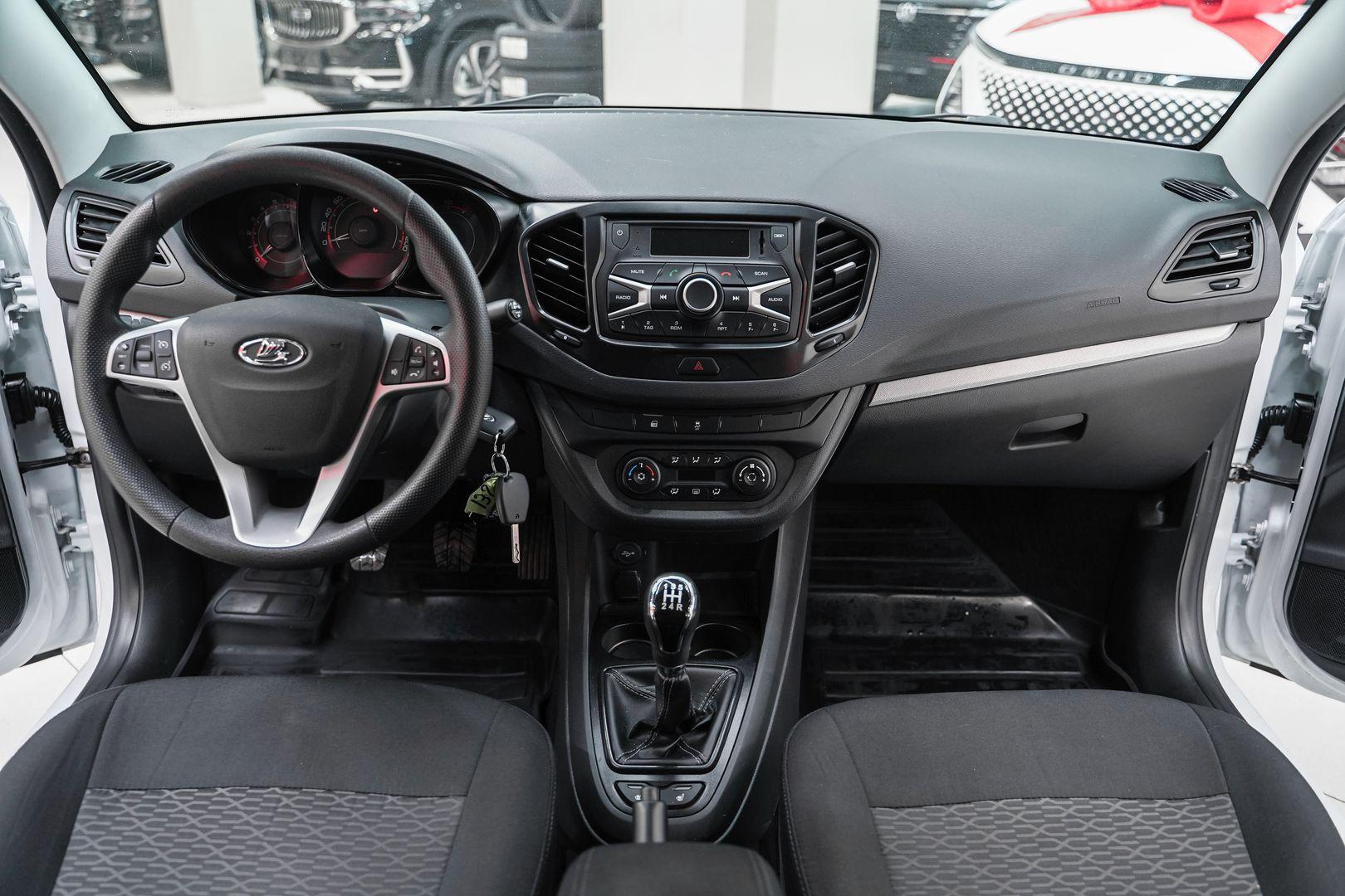 LADA (ВАЗ) Vesta 2018, белый, ДЦ Орехово