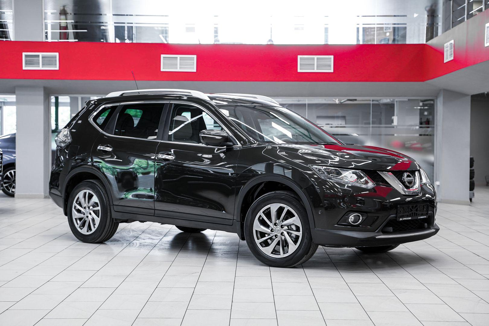 Nissan X-Trail 2015, зеленый, ДЦ Орехово