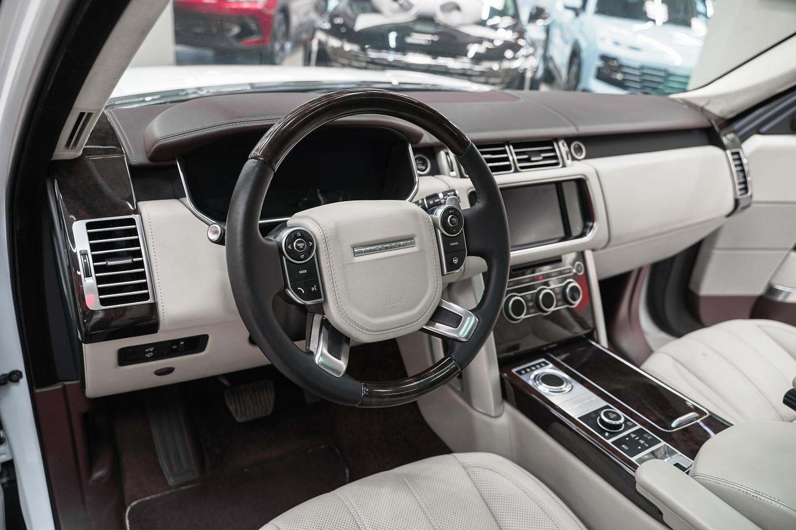 Land Rover Range Rover 2015, белый, ДЦ Орехово