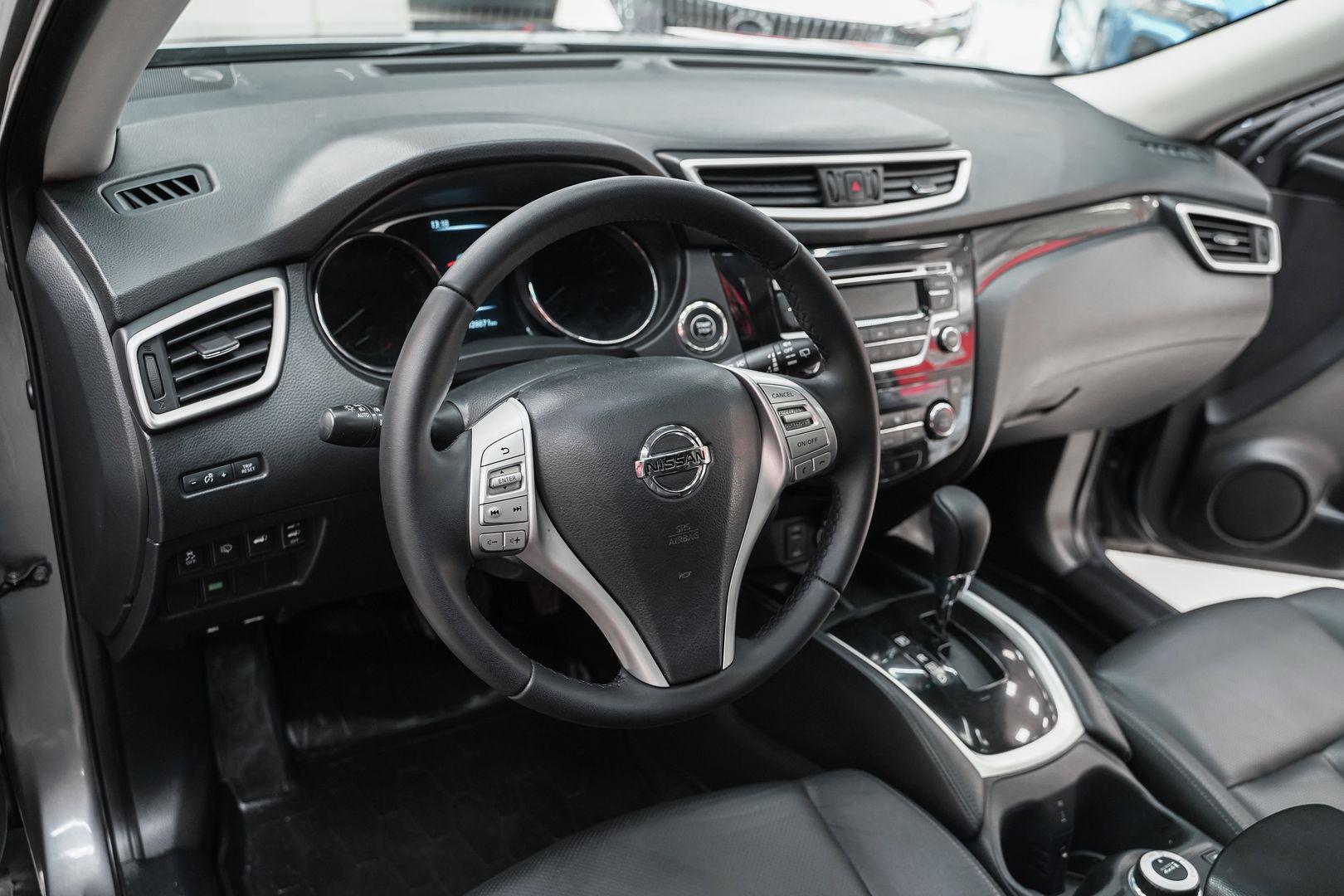 Nissan X-Trail 2015, серый, ДЦ Орехово