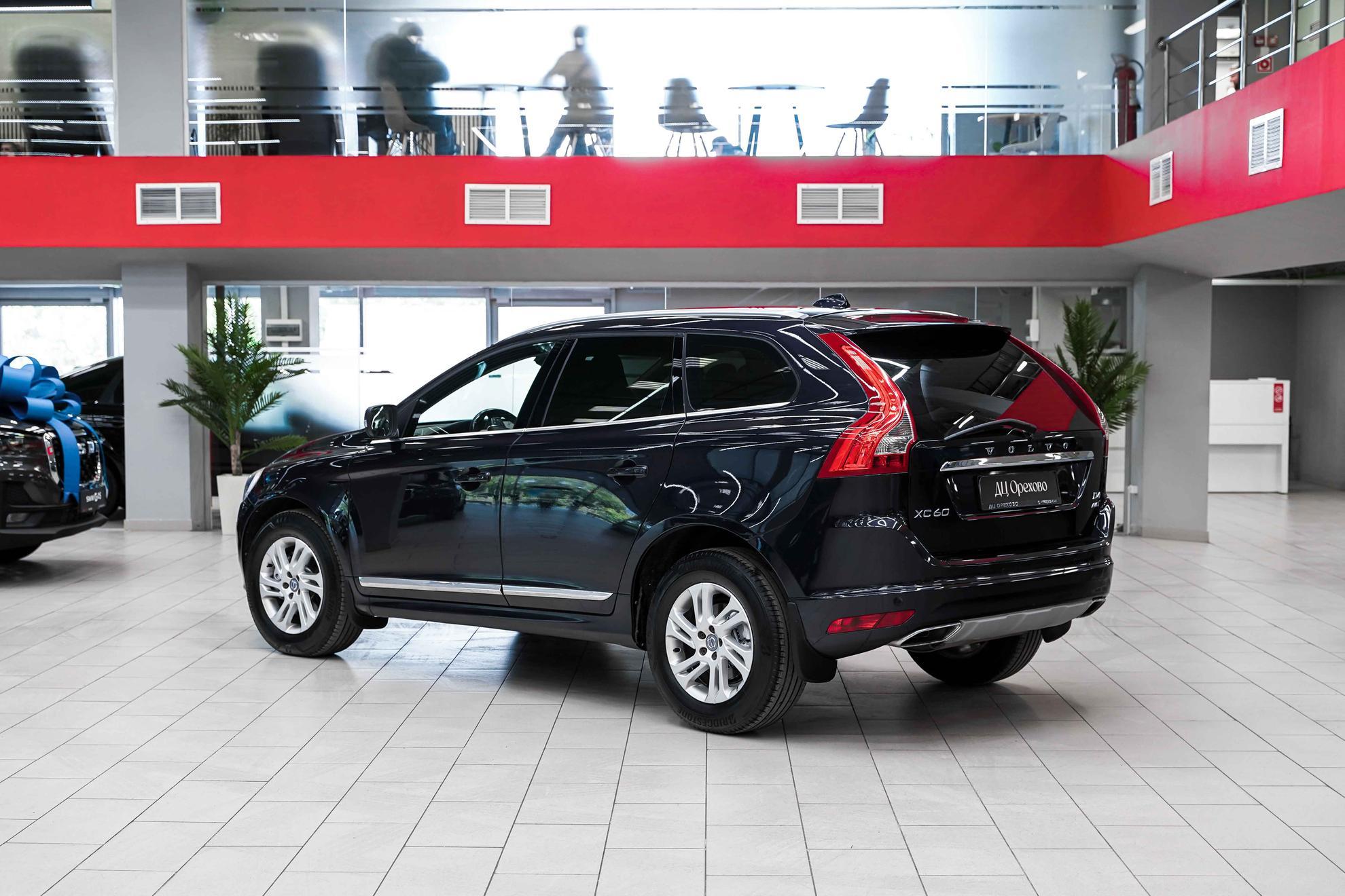 Volvo XC60 2017, синий, ДЦ Орехово