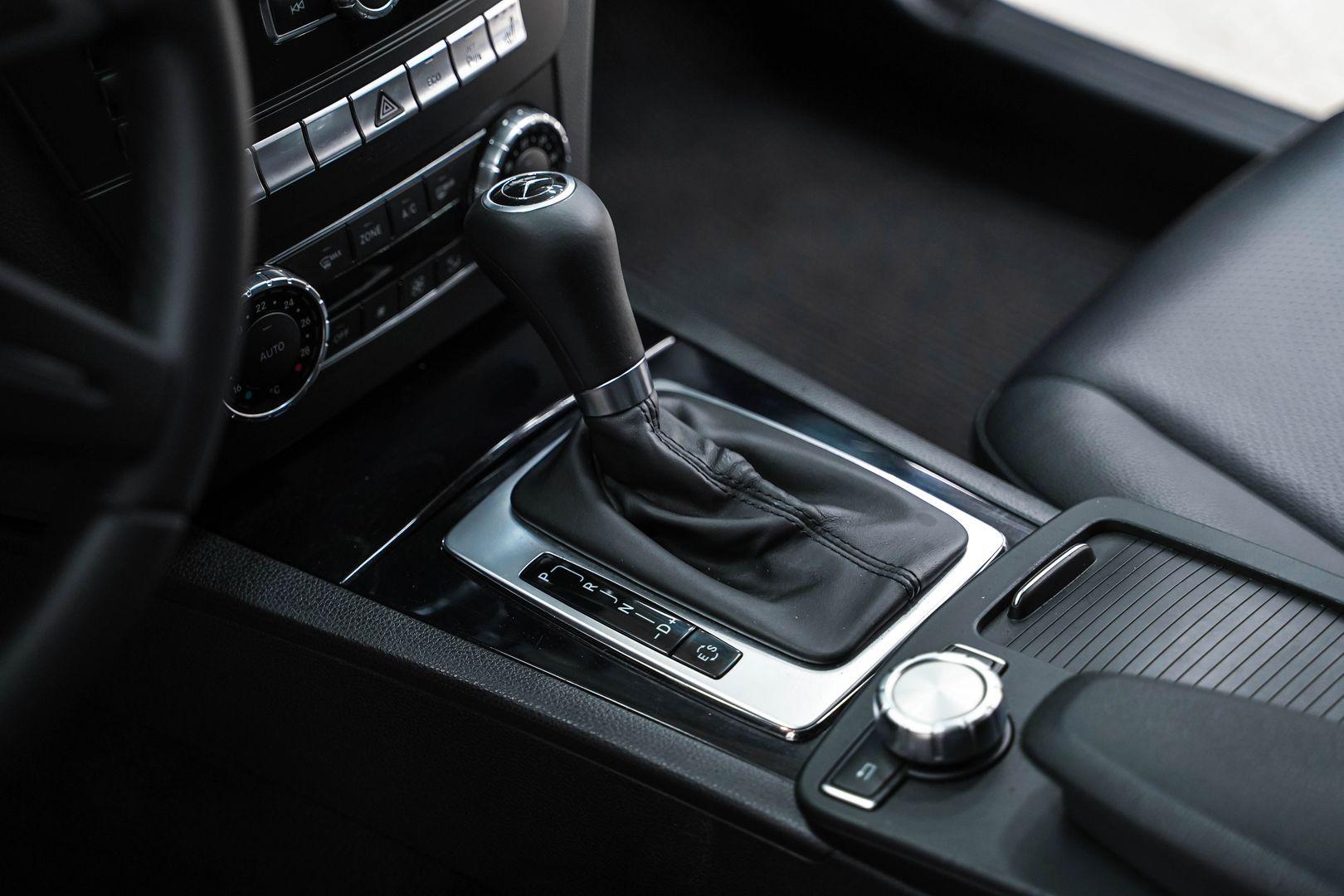 Mercedes-Benz C-Класс 2013, серый, ДЦ Орехово