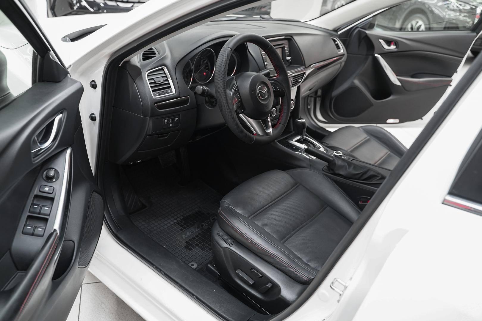 Mazda 6 2013, белый, ДЦ Орехово