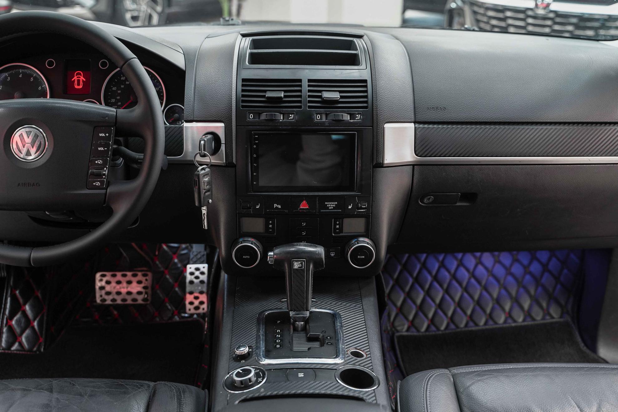 Volkswagen Touareg 2004, черный, ДЦ Орехово
