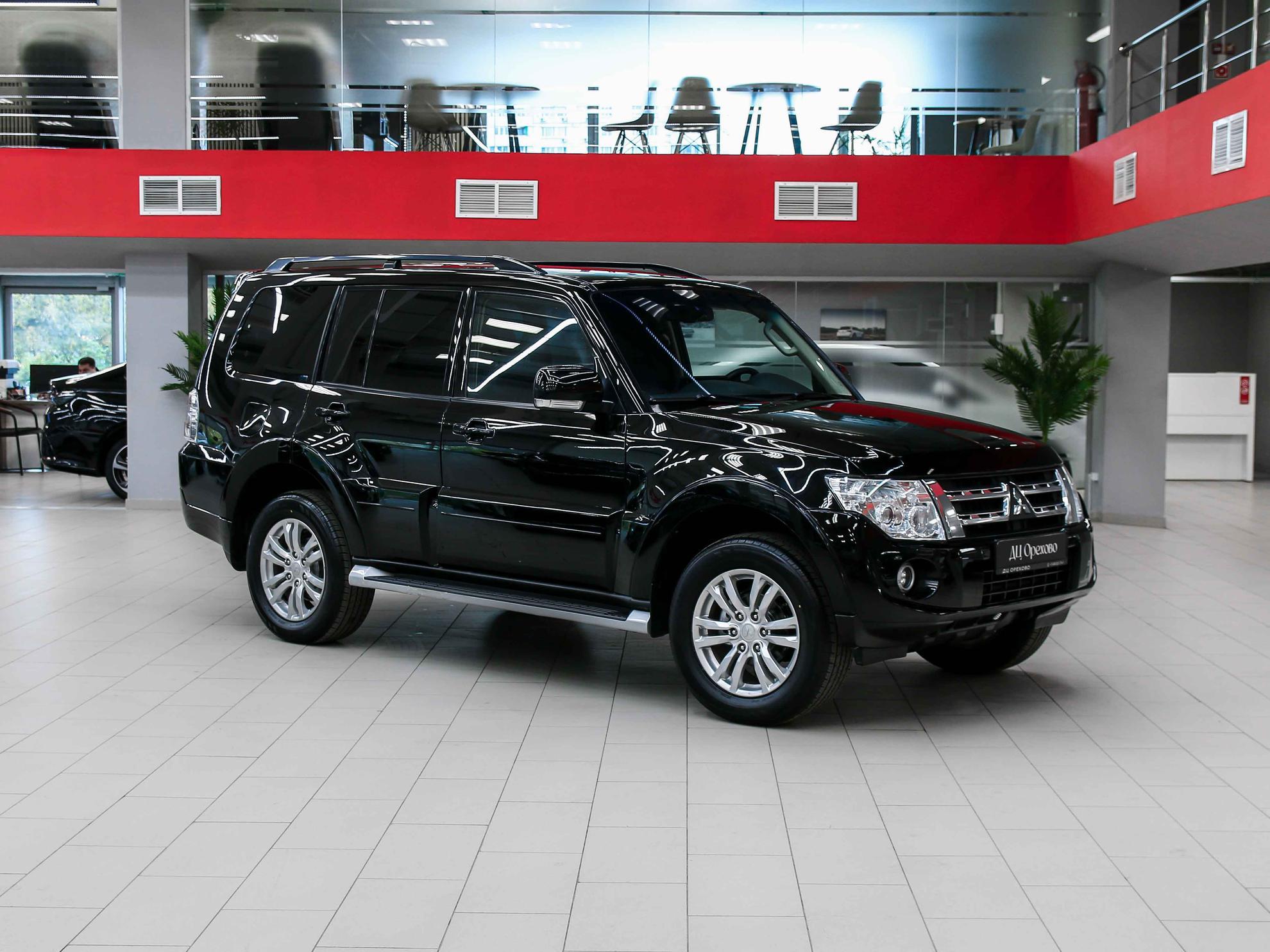 Mitsubishi Pajero 2013, черный, ДЦ Орехово