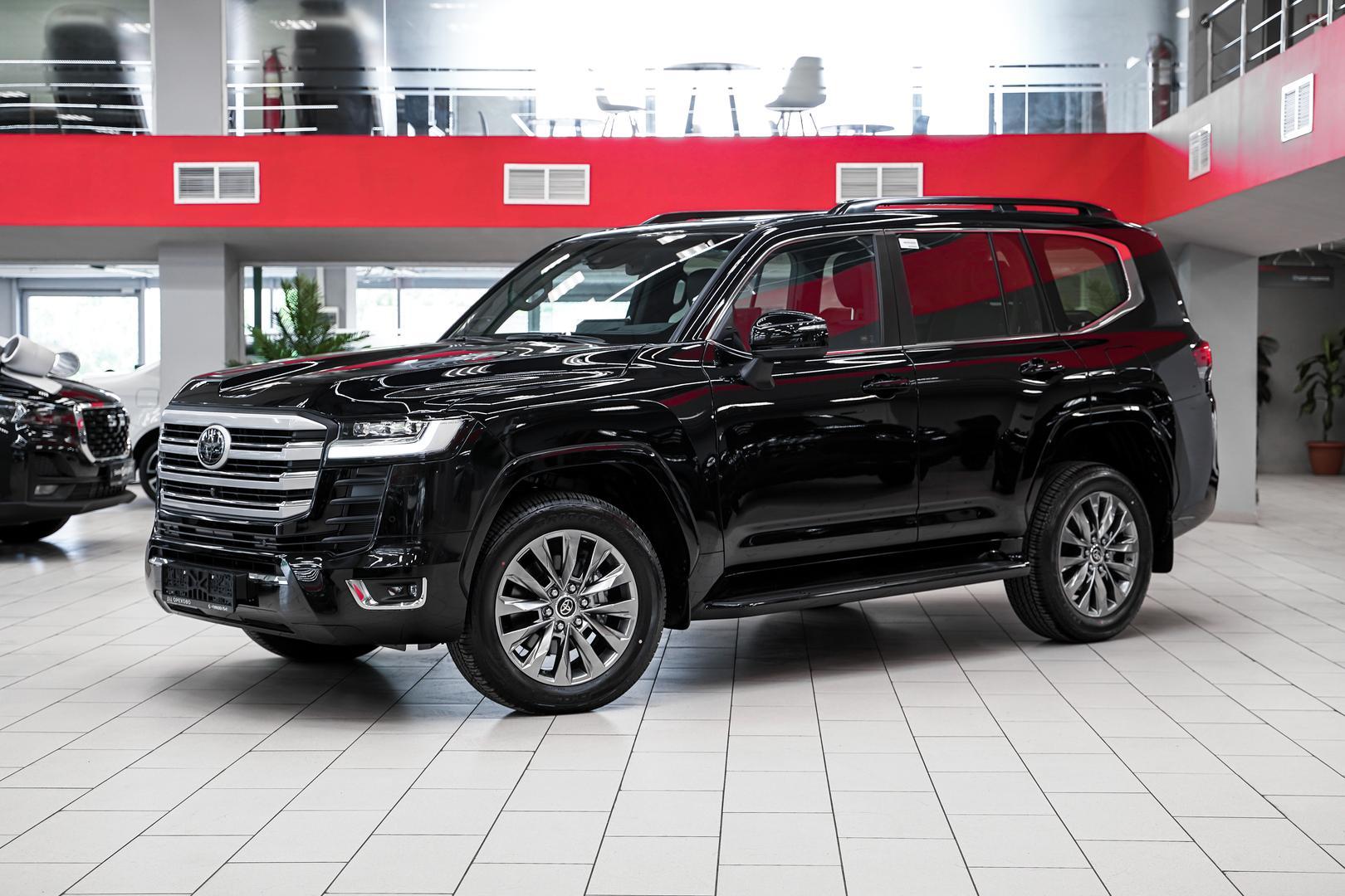 Toyota Land Cruiser 2024, черный, ДЦ Орехово