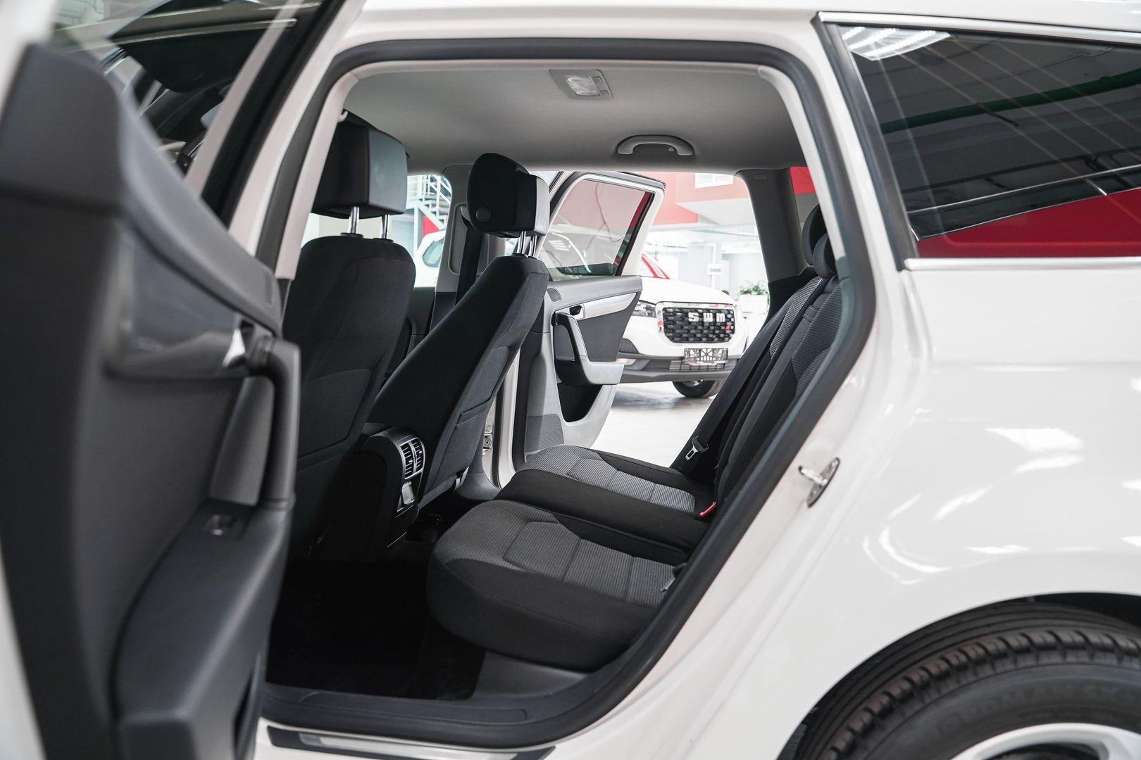 Volkswagen Passat 2013, белый, ДЦ Орехово