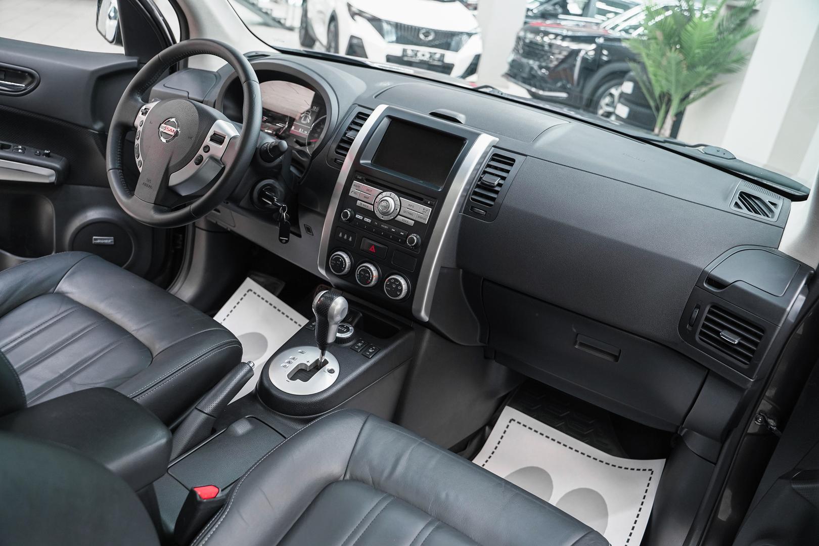 Nissan X-Trail 2011, серый, ДЦ Орехово