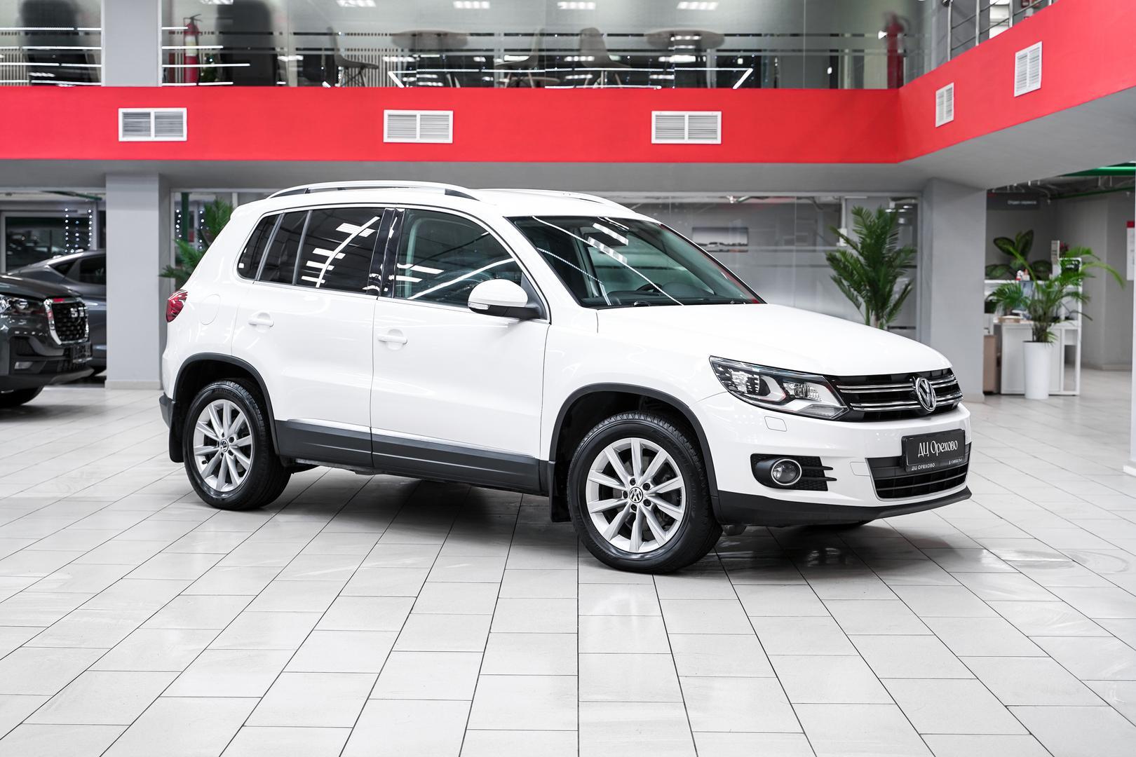 Volkswagen Tiguan 2013, белый, ДЦ Орехово