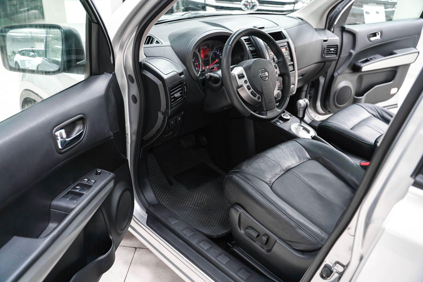 Nissan X-Trail 2010, серебряный, ДЦ Орехово
