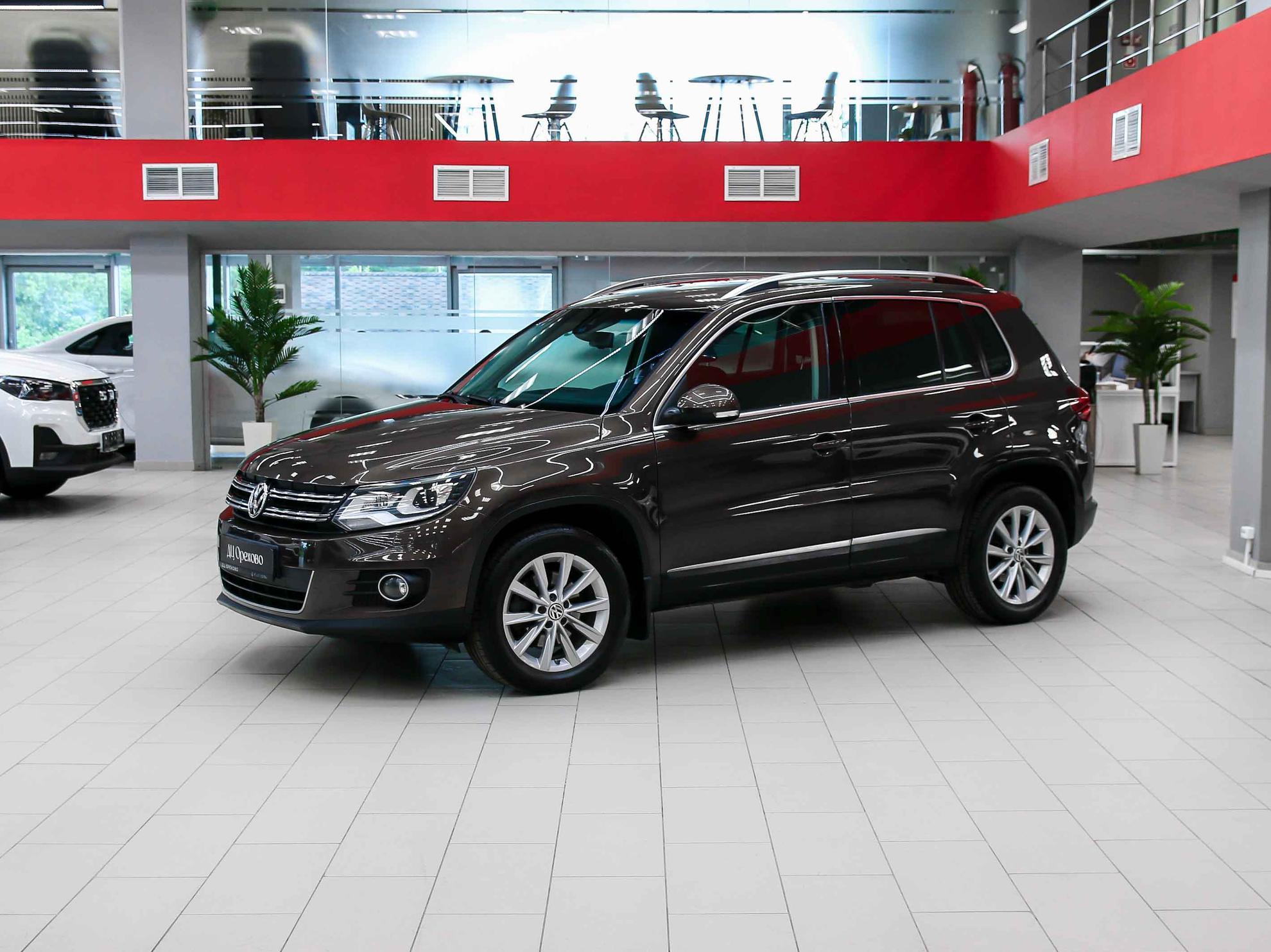 Volkswagen Tiguan 2014, коричневый, ДЦ Орехово