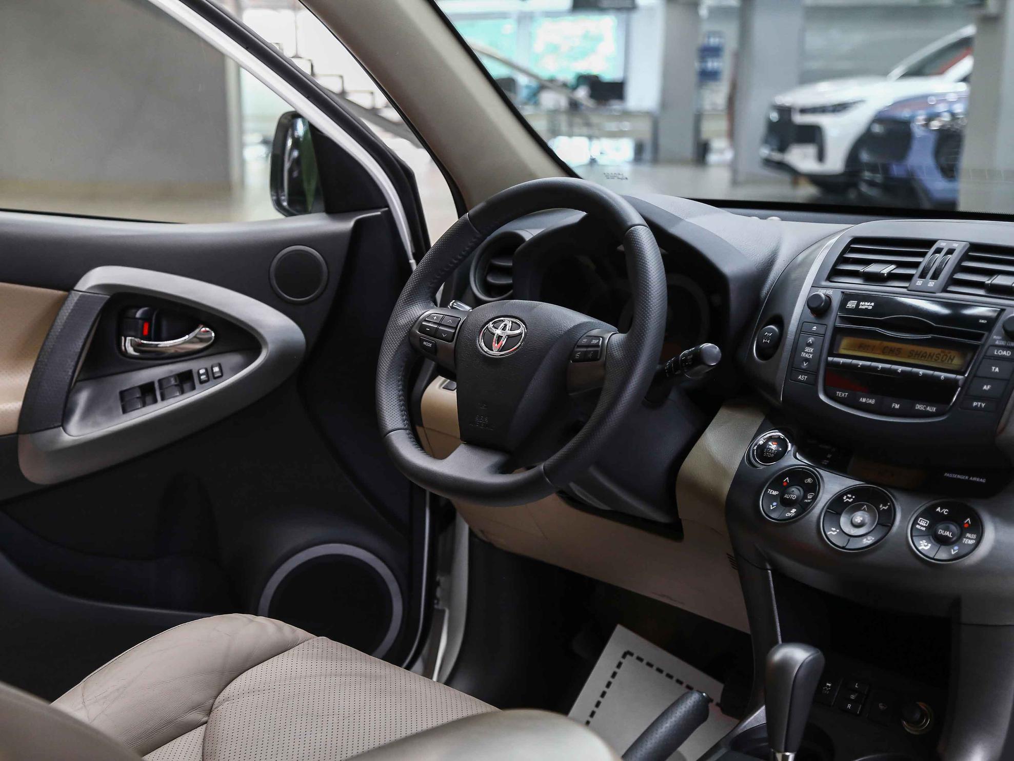 Toyota RAV4 2011, белый, ДЦ Орехово