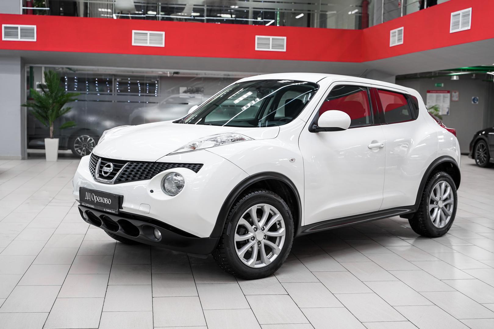 Nissan Juke 2013, белый, ДЦ Орехово