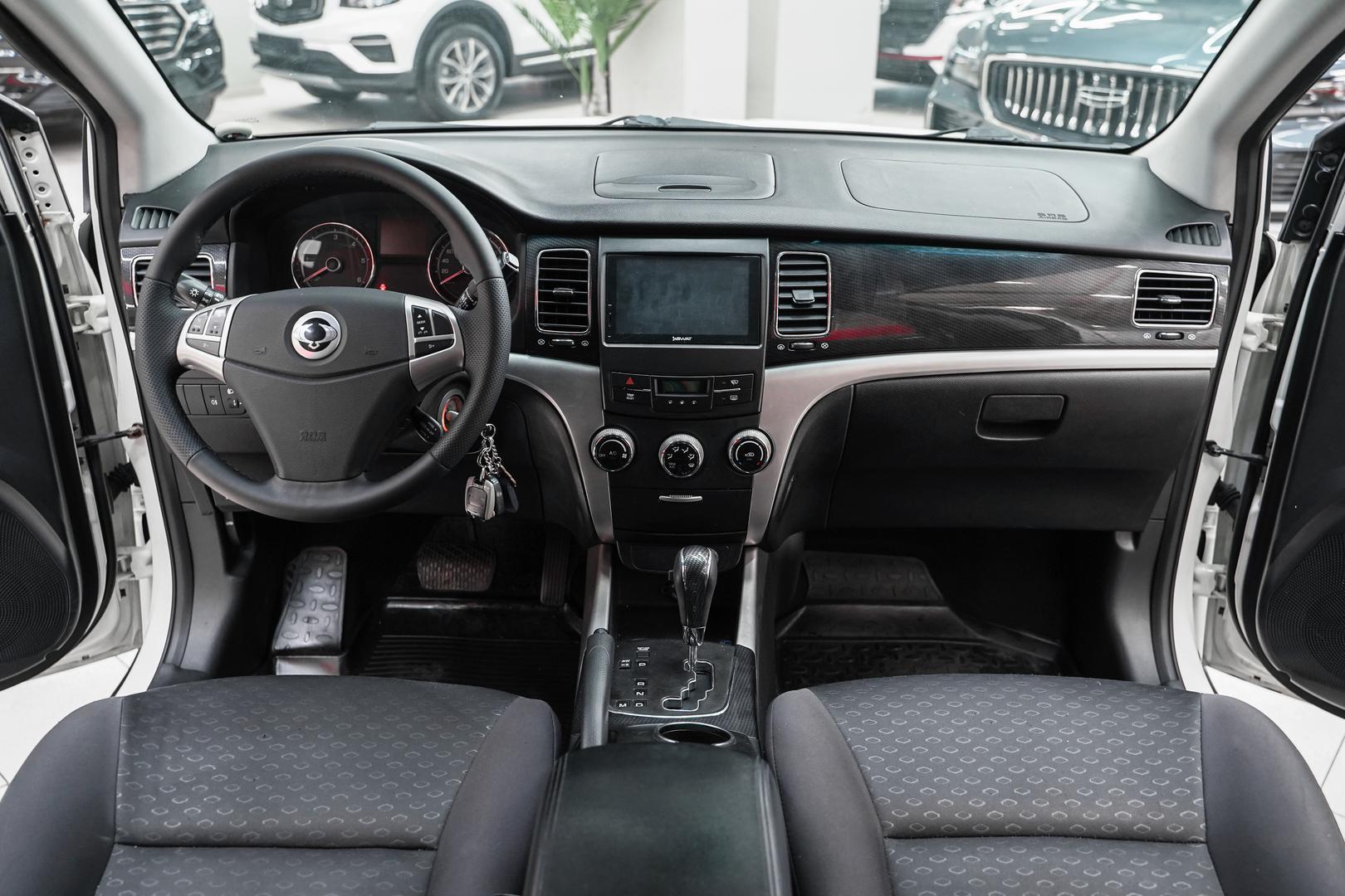 SsangYong Actyon 2012, белый, ДЦ Орехово