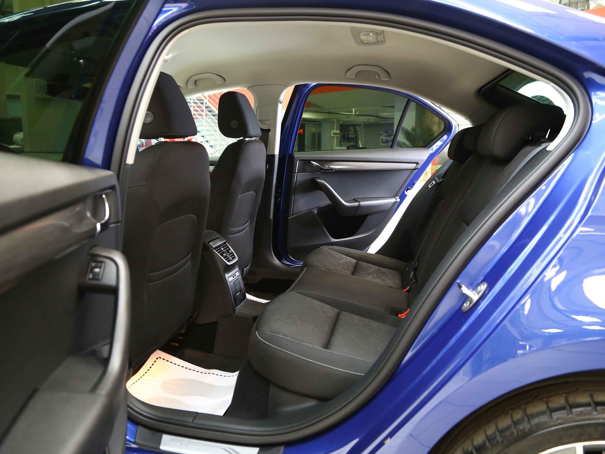Skoda Octavia 2020, синий, ДЦ Орехово