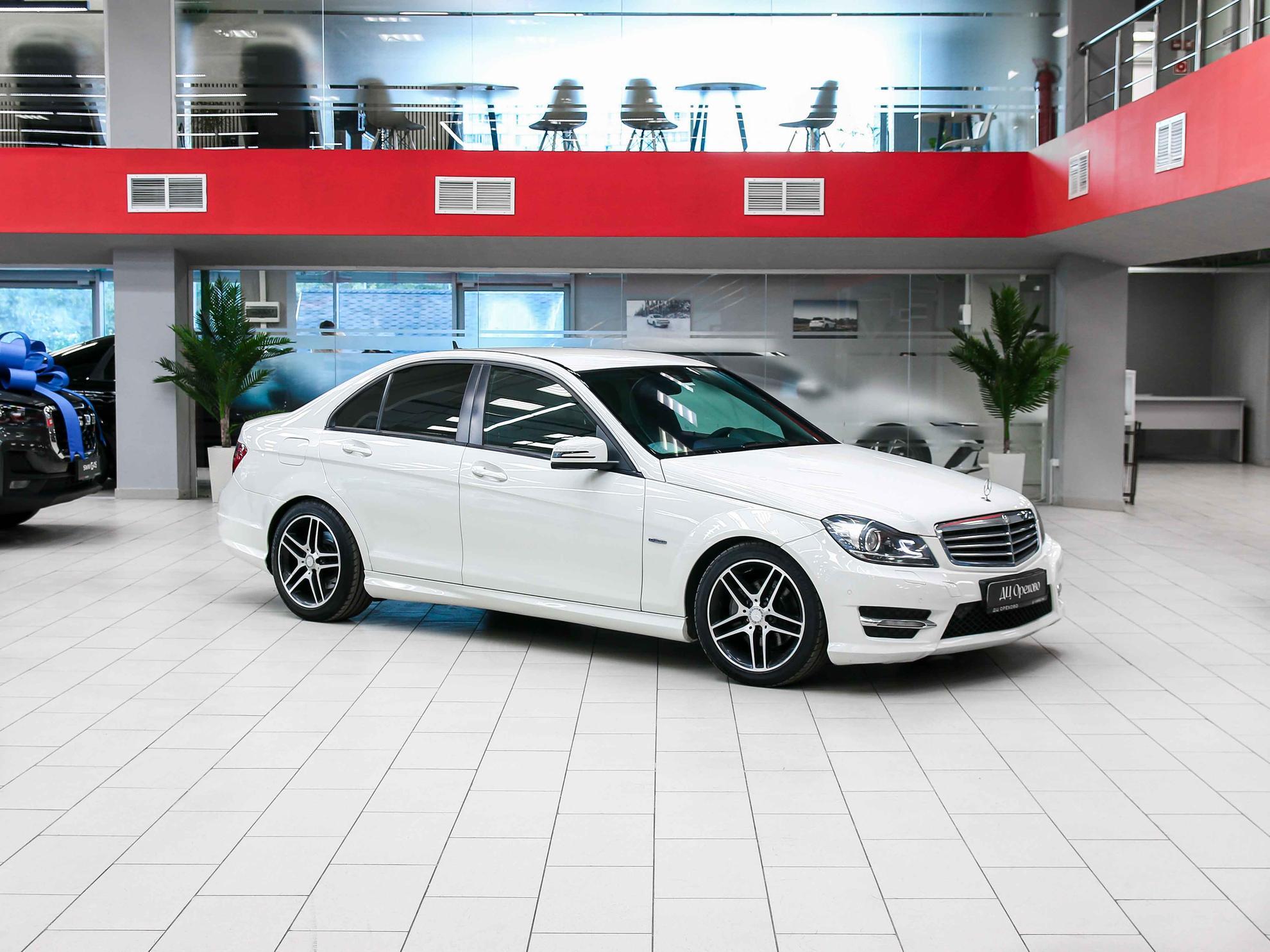 Mercedes-Benz C-Класс 2012, белый, ДЦ Орехово