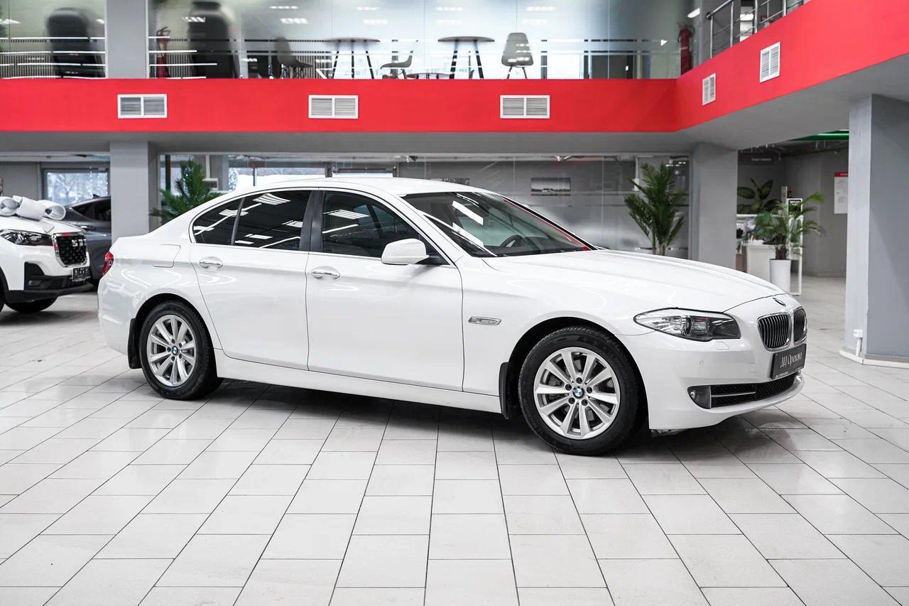 BMW 5 серии 2013, белый, ДЦ Орехово