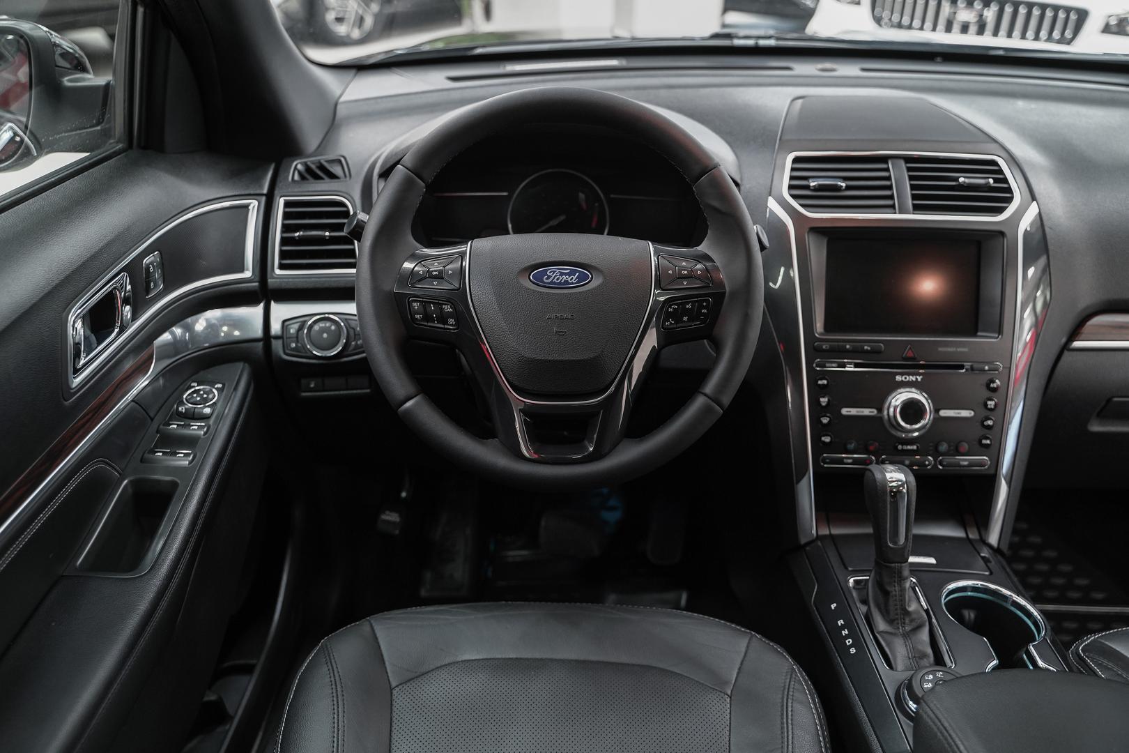 Ford Explorer 2016, черный, ДЦ Орехово