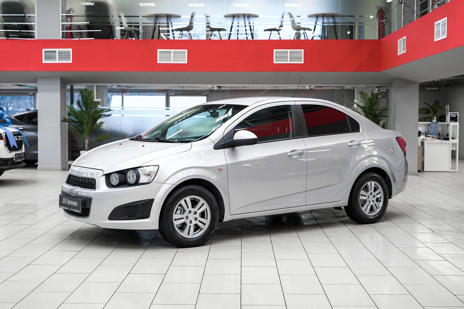 Chevrolet Aveo 2013, серебряный, ДЦ Орехово