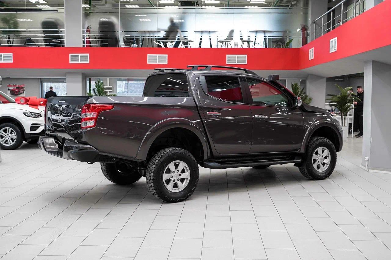 Mitsubishi L200 2017, коричневый, ДЦ Орехово