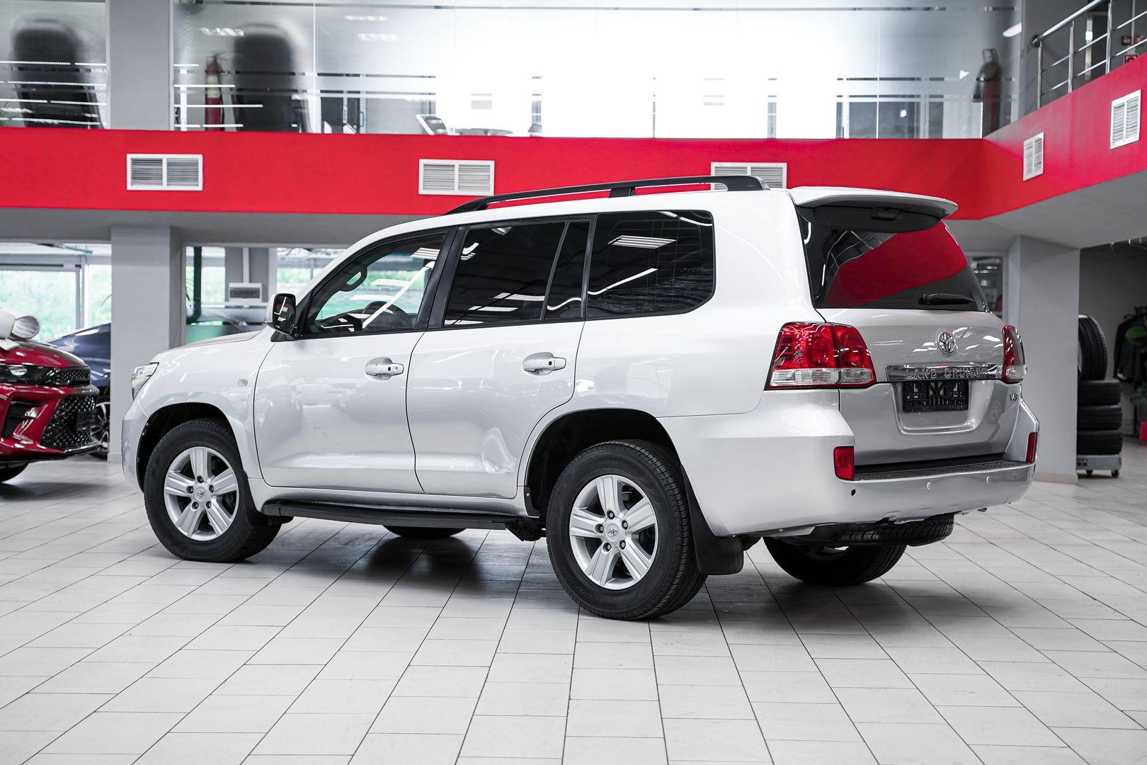 Toyota Land Cruiser 2008, серый, ДЦ Орехово