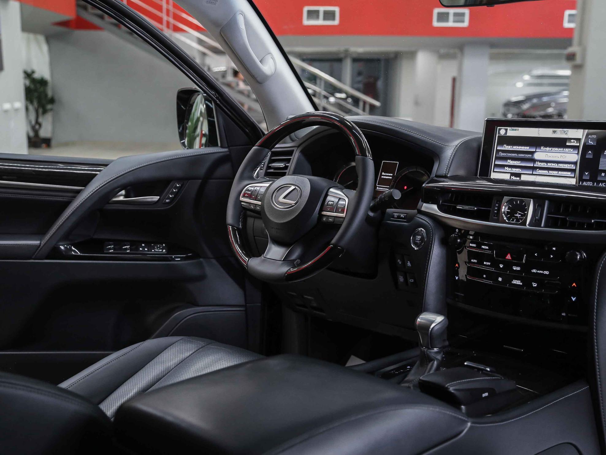 Lexus LX 2015, черный, ДЦ Орехово