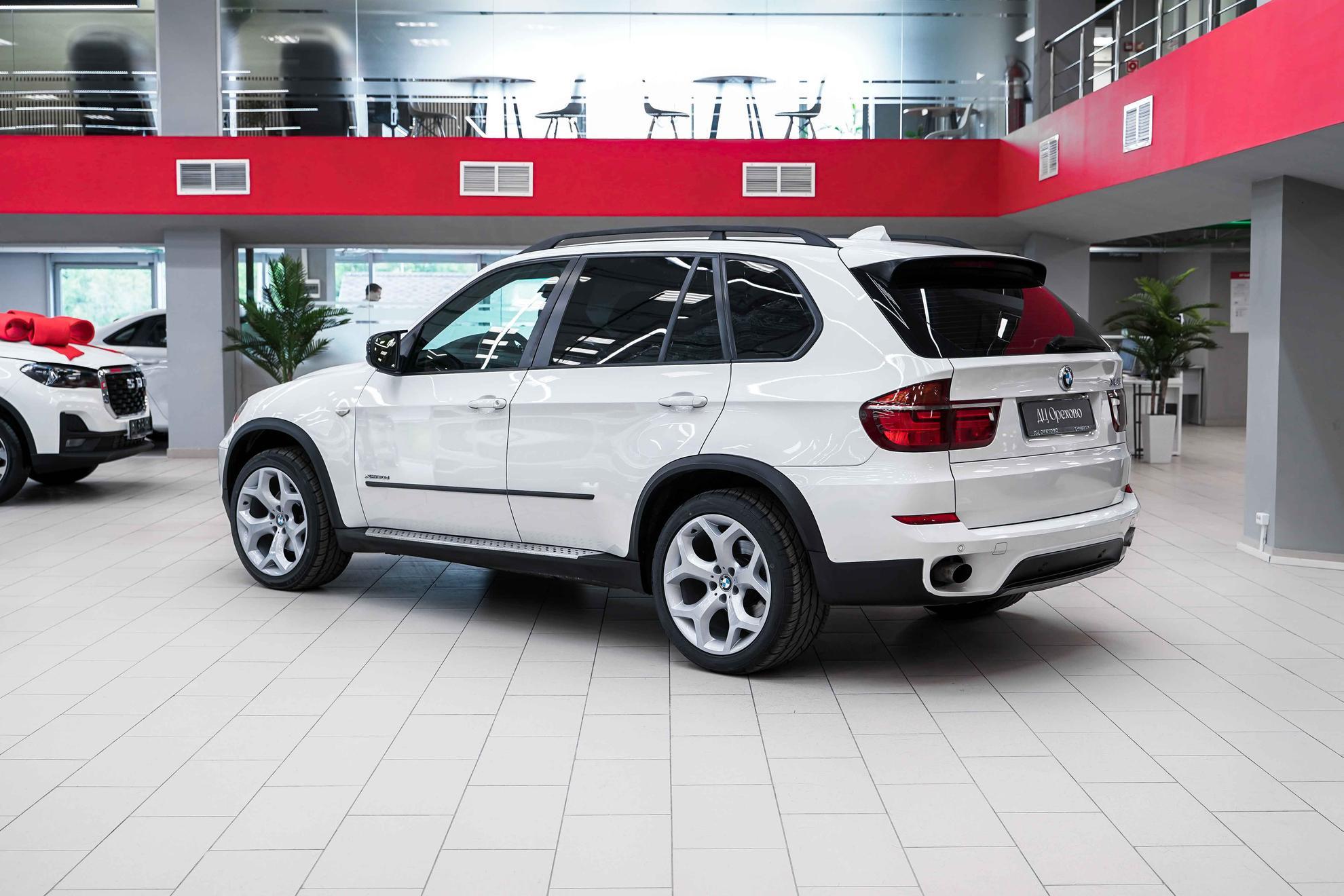 BMW X5 2011, белый, ДЦ Орехово