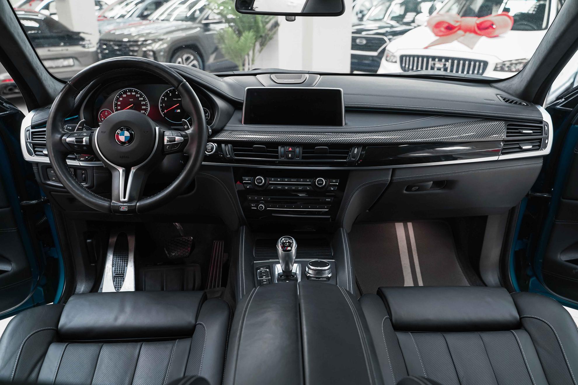 BMW X6 M 2018, голубой, ДЦ Орехово