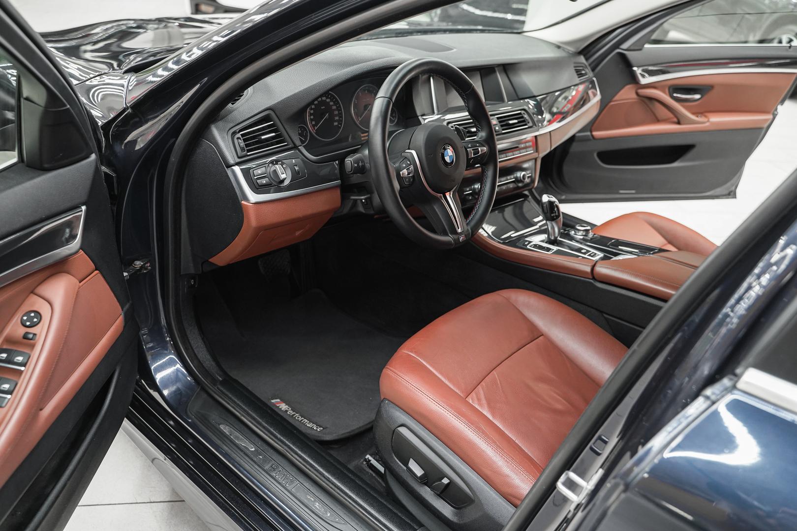 BMW 5 серии 2013, синий, ДЦ Орехово