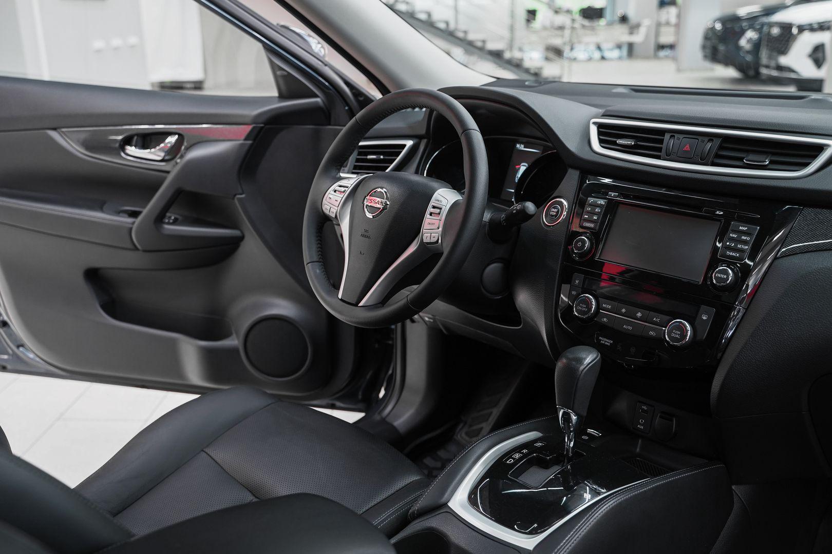 Nissan X-Trail 2015, синий, ДЦ Орехово