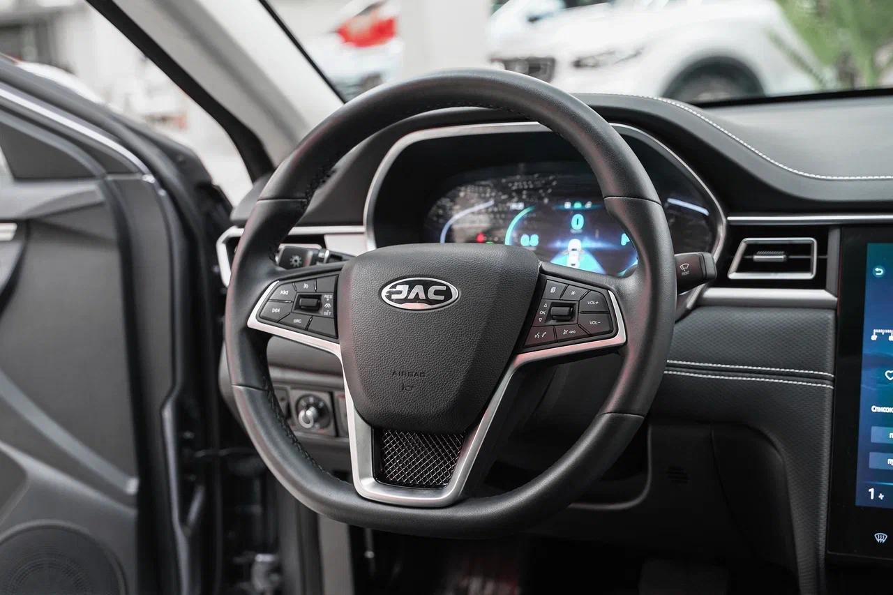 JAC J7 2023, серый, ДЦ Орехово