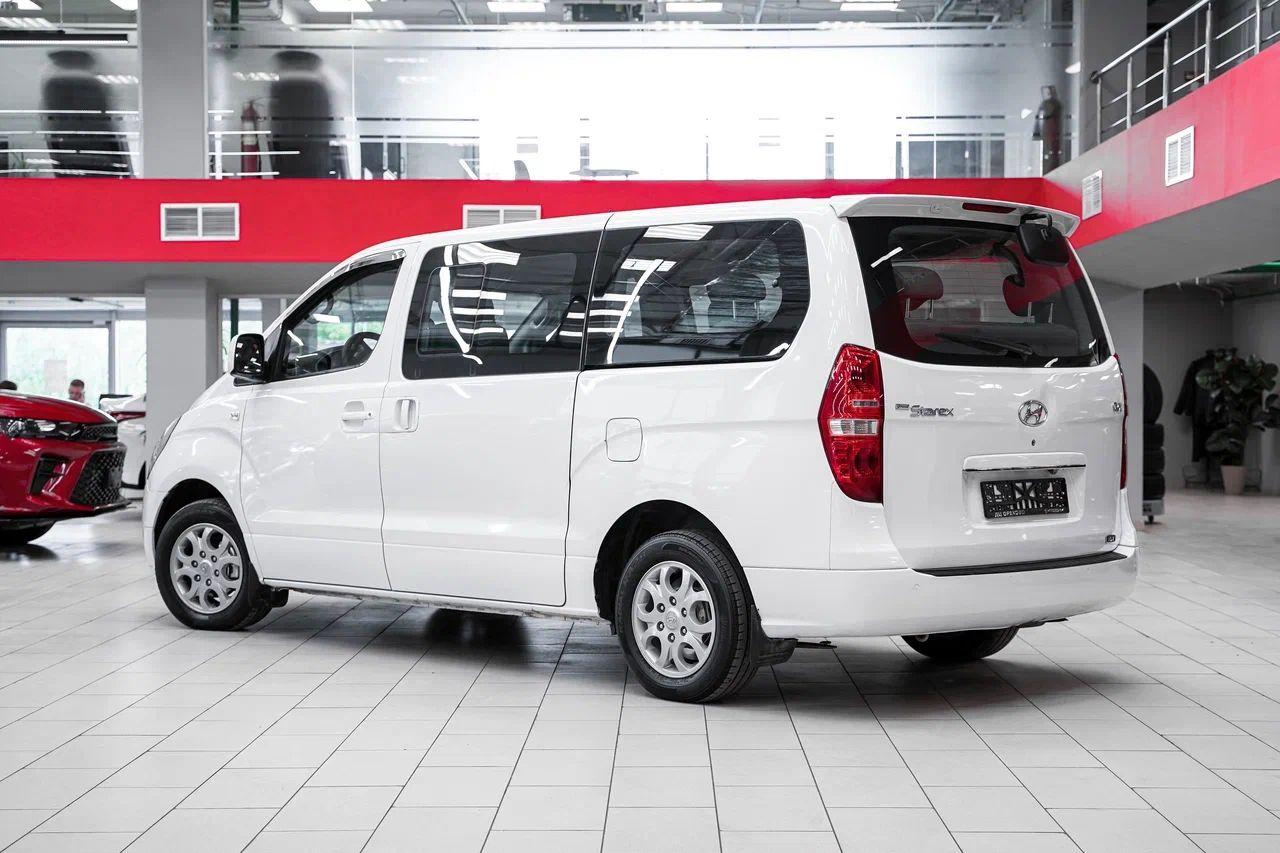Hyundai Grand Starex 2012, белый, ДЦ Орехово