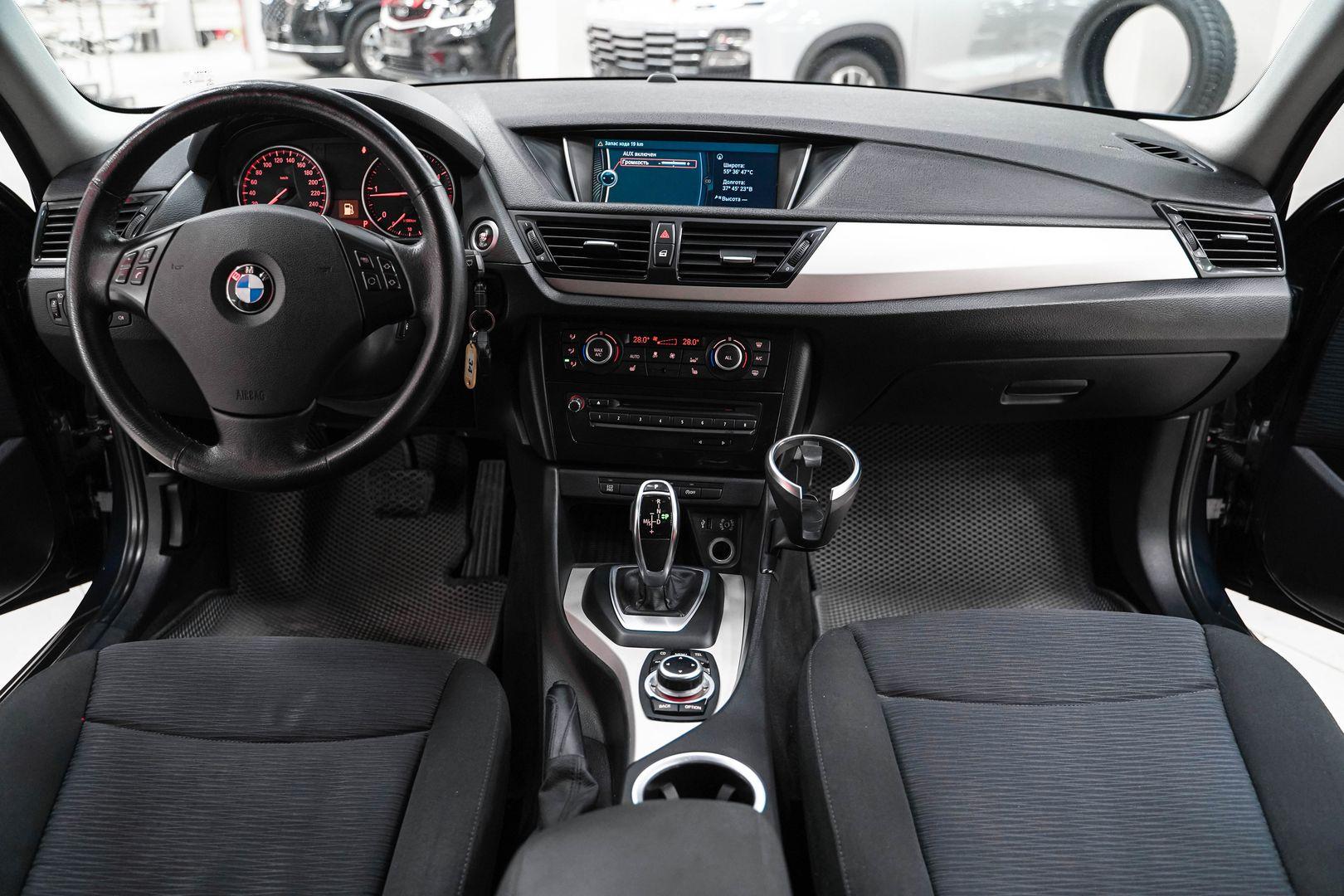 BMW X1 2013, синий, ДЦ Орехово