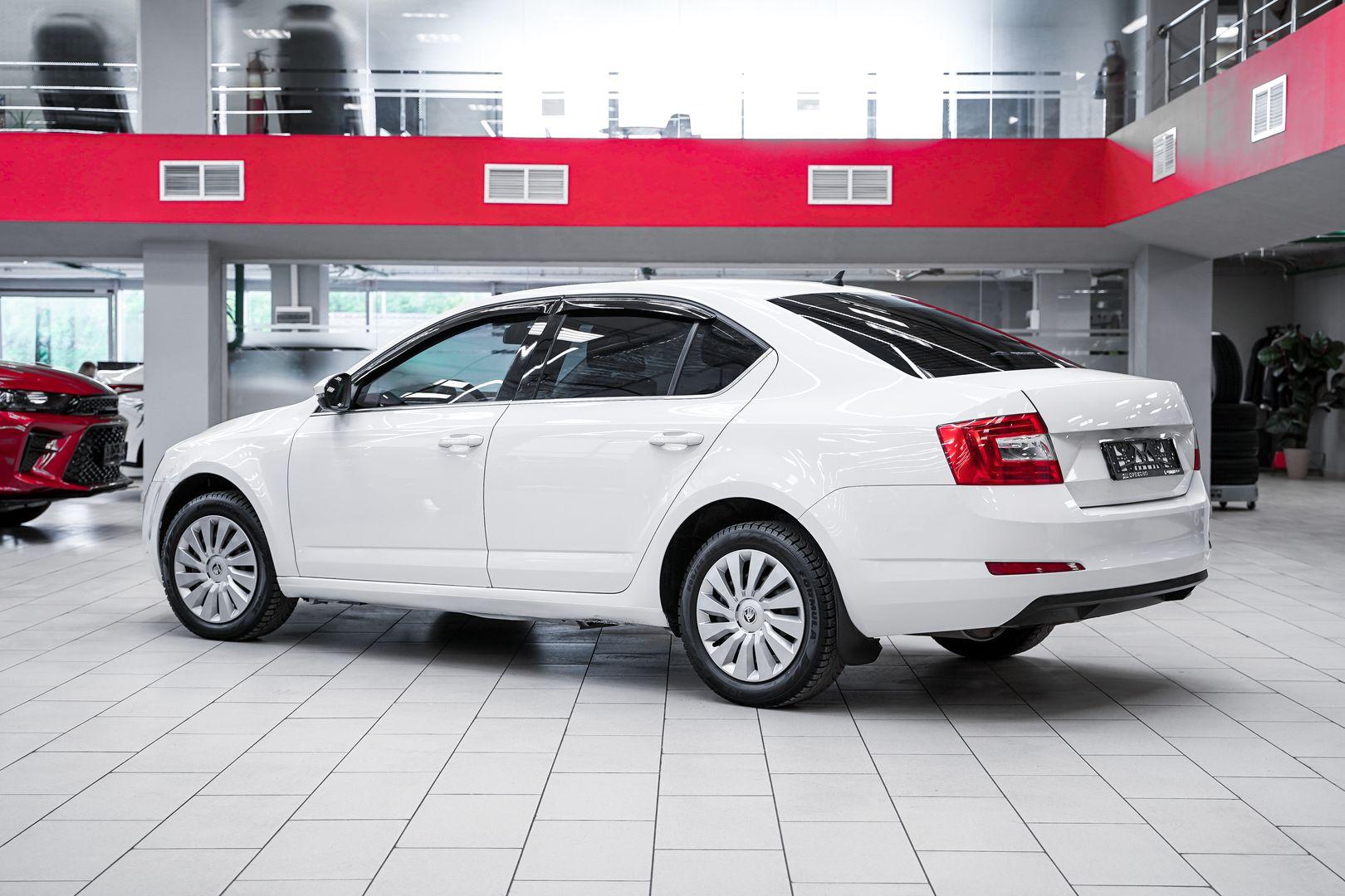 Skoda Octavia 2015, белый, ДЦ Орехово