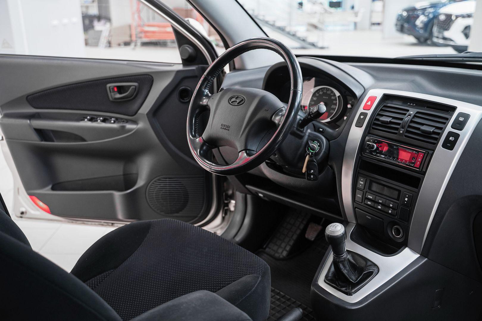 Hyundai Tucson 2007, серебряный, ДЦ Орехово