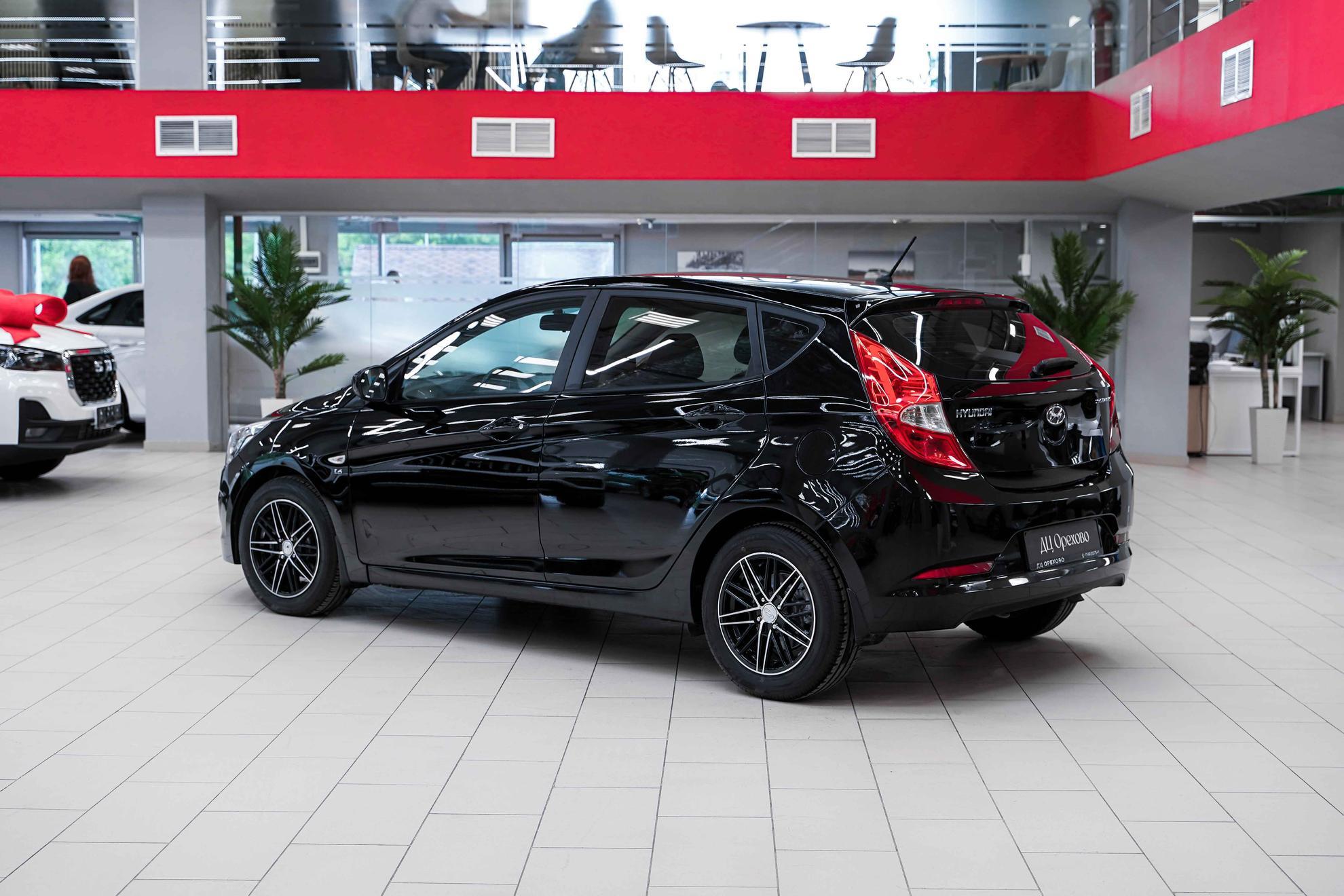 Hyundai Solaris 2015, черный, ДЦ Орехово