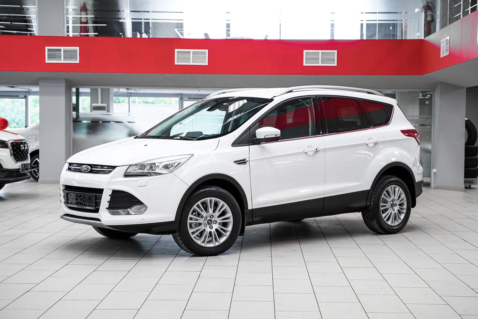 Ford Kuga 2013, белый, ДЦ Орехово