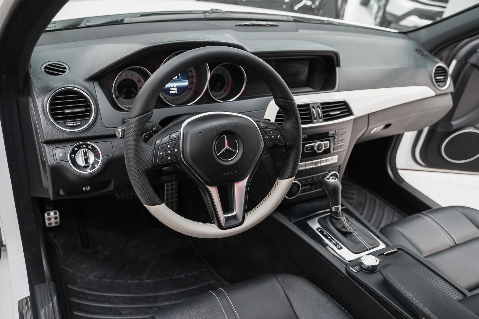 Mercedes-Benz C-Класс 2012, белый, ДЦ Орехово