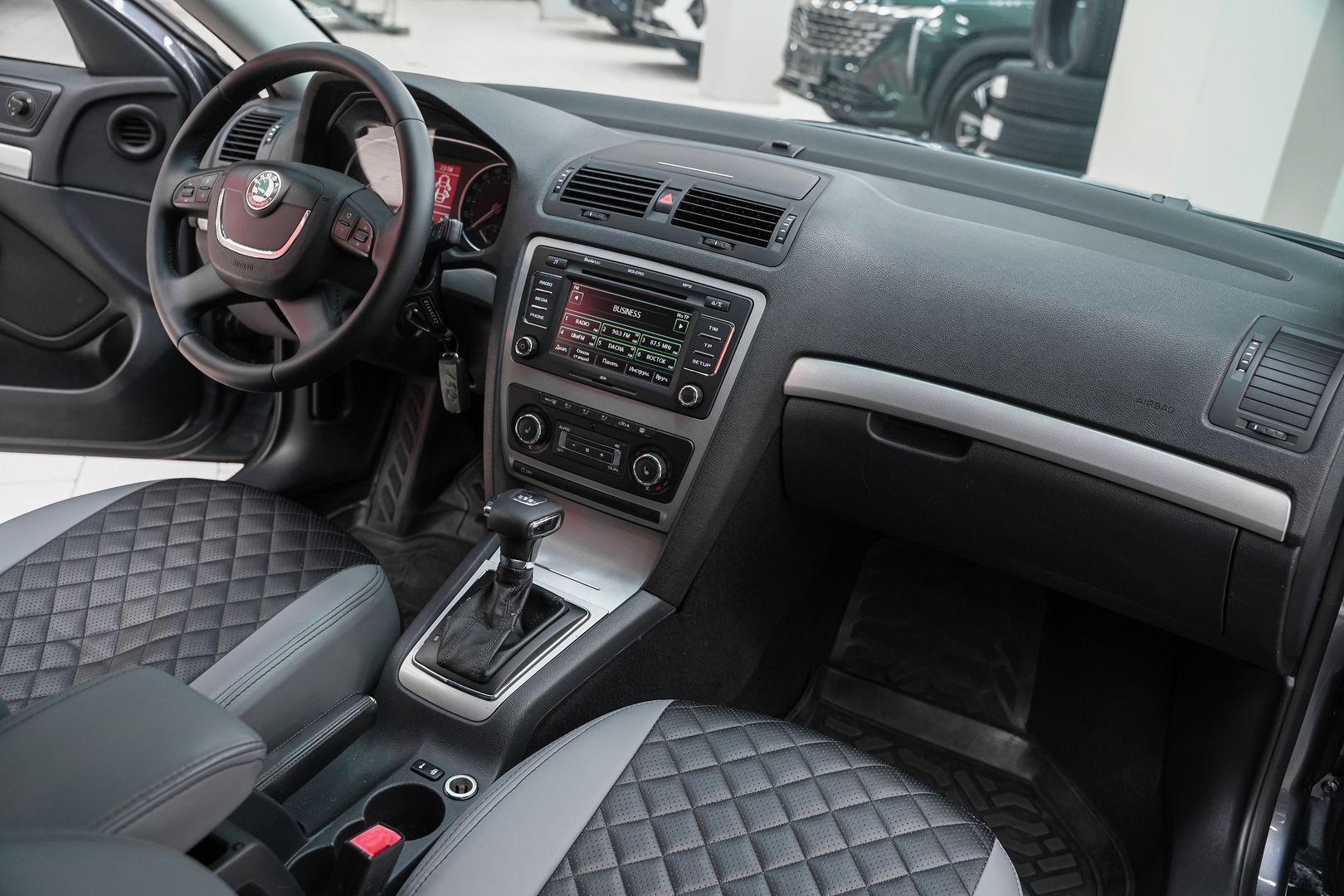 Skoda Octavia 2011, серый, ДЦ Орехово
