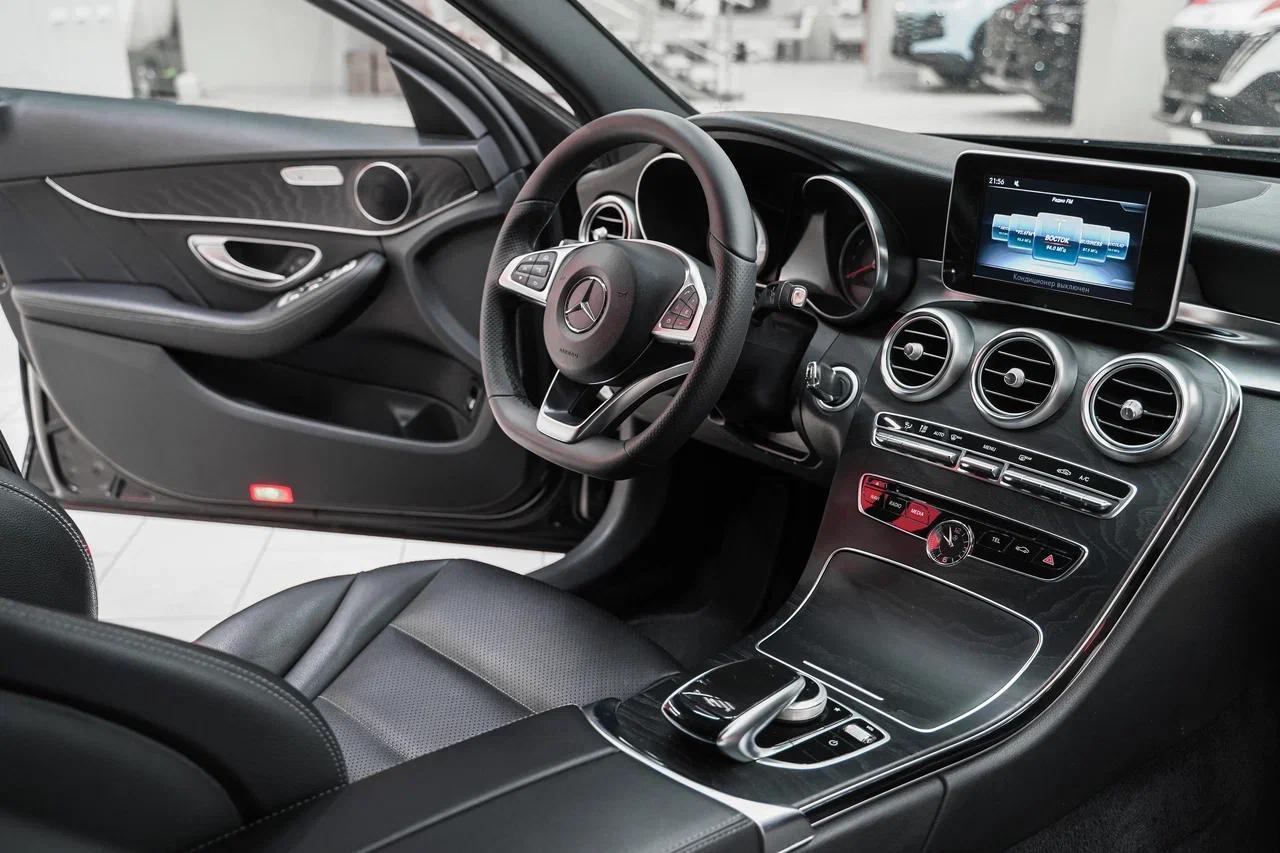 Mercedes-Benz C-Класс 2017, черный, ДЦ Орехово