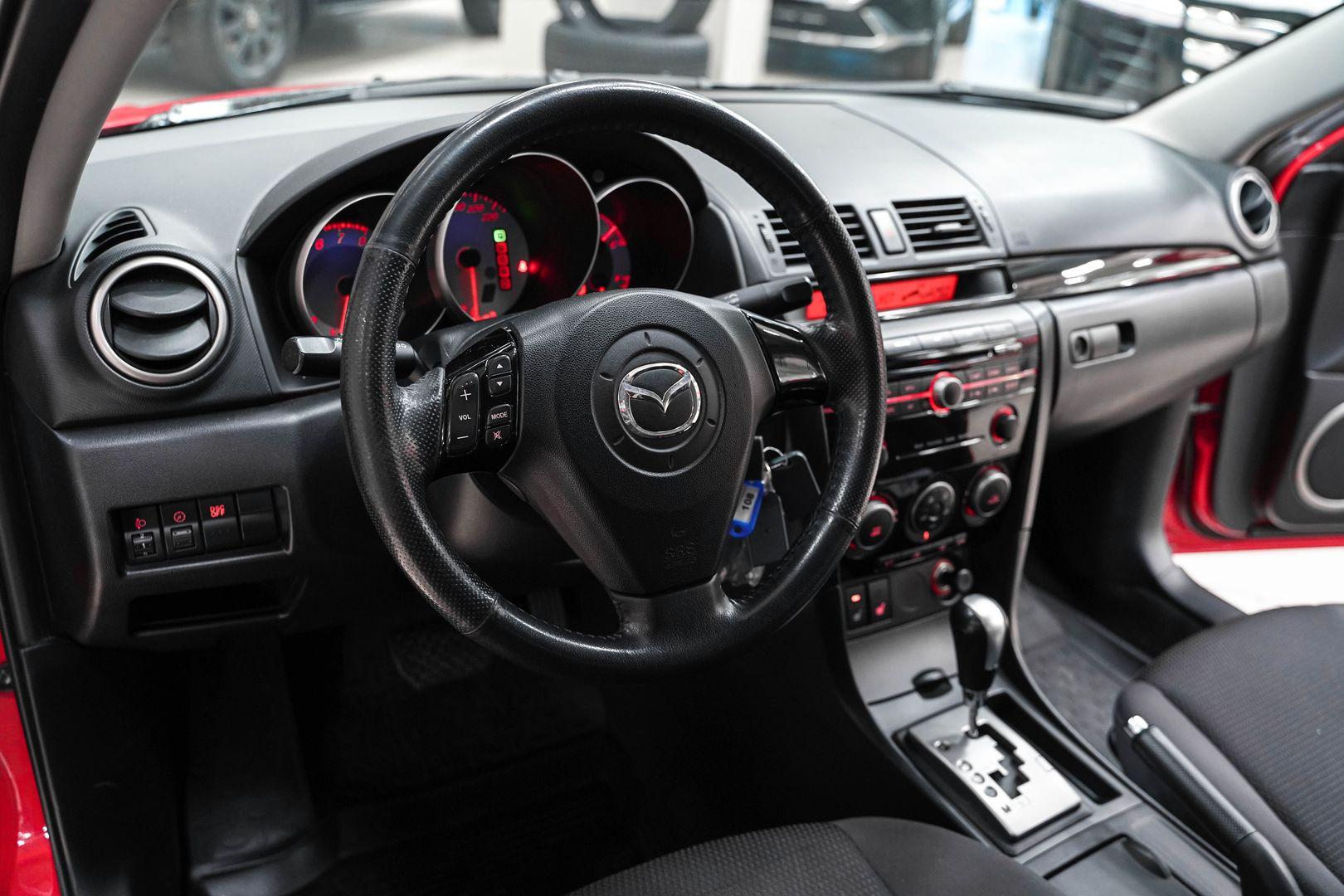 Mazda 3 2008, красный, ДЦ Орехово