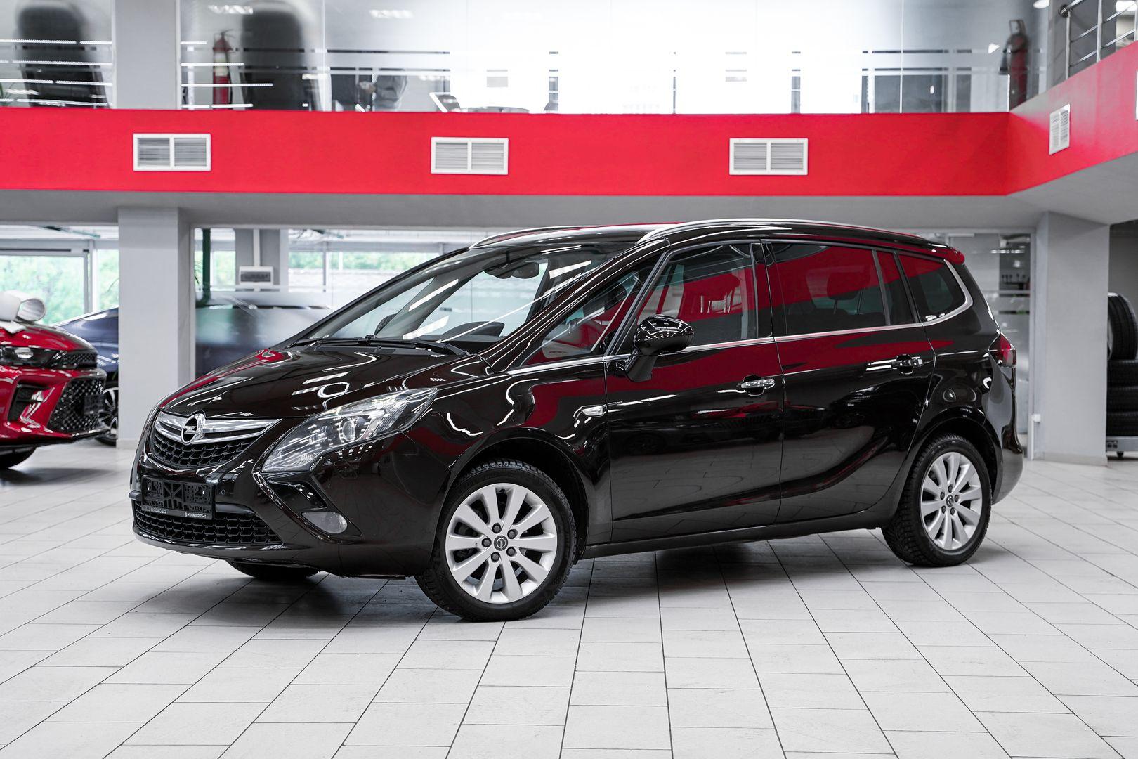 Opel Zafira 2013, коричневый, ДЦ Орехово