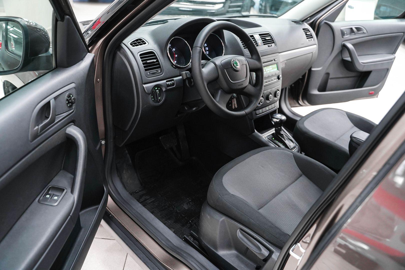 Skoda Yeti 2012, коричневый, ДЦ Орехово